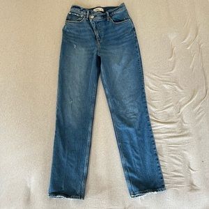 Abercrombie Curve Love 90s Ultra High Rise Straight Jeans